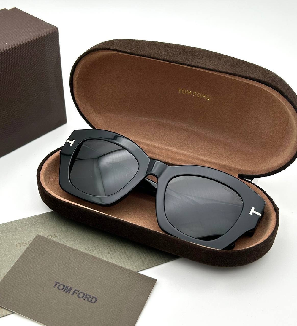 Солнцезащитные очки Tom Ford
