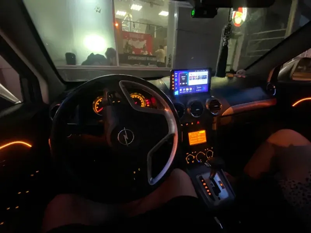 Магнитола для Opel Antara 2006-2015 (перенос БК вниз, серая) - Teyes CC3L на Android 10, 8-ядер, CarPlay, 4G SIM-слот