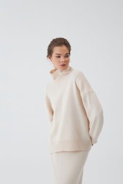 Свитер из кашемира с высоким воротом