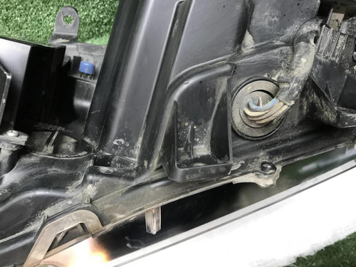 Фара правая Toyota Land Cruiser 200 (2015-2021) LED