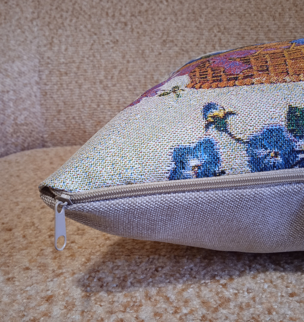 Декоративный гобеленовый чехол для интерьерной подушки Китти 38*38