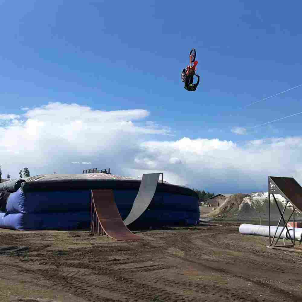 Надувная подушка «AcroBag» для трюков, прыжков и каскадёрских падений, 10×10×3,5 м