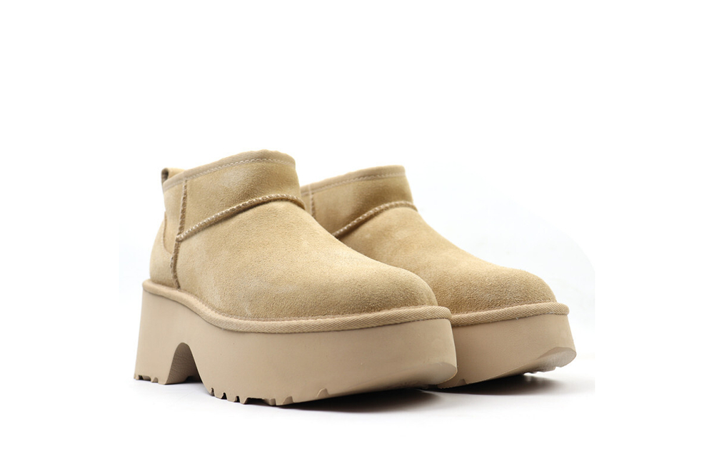 UGG Ultra Mini New Heights Mustard Seed