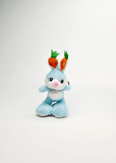 Брелок "Зайка с морковкой"