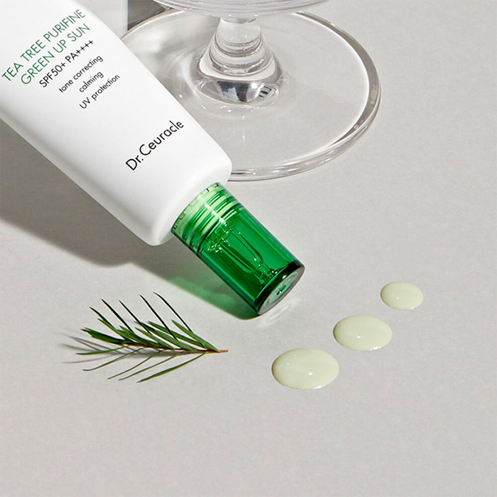 Солнцезащитный крем для проблемной кожи Dr.Ceuracle Tea Tree Purifine Green Up Sun SPF50+ PA++++