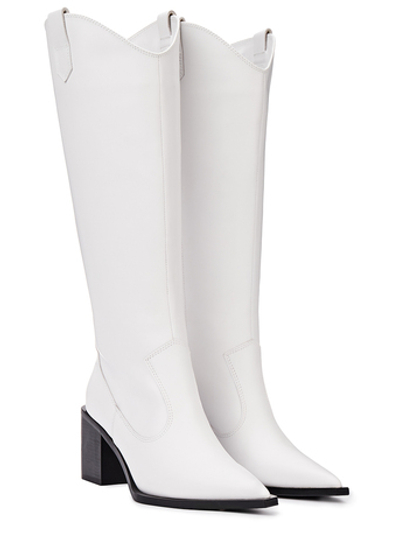 Женские удлинённые казаки из кожи