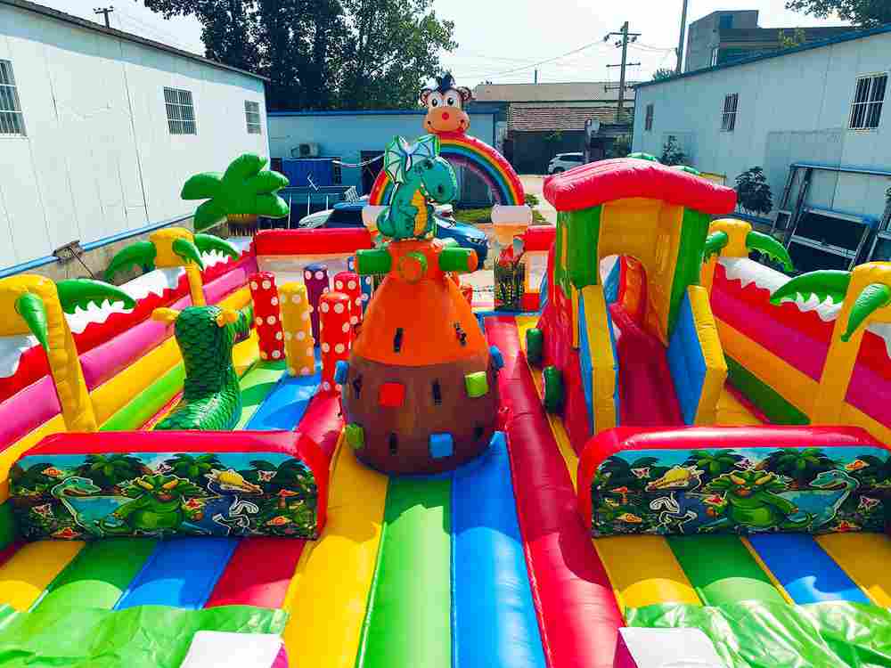 Коммерческий надувной батут «Дракоша и Друзья», 14*7*7 м