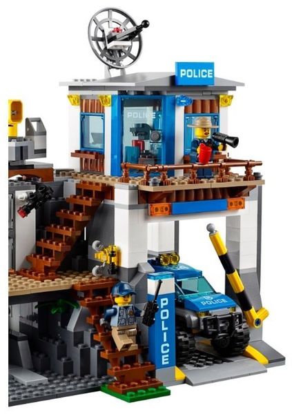 Конструктор LEGO City 60174 Полицейский участок в горах