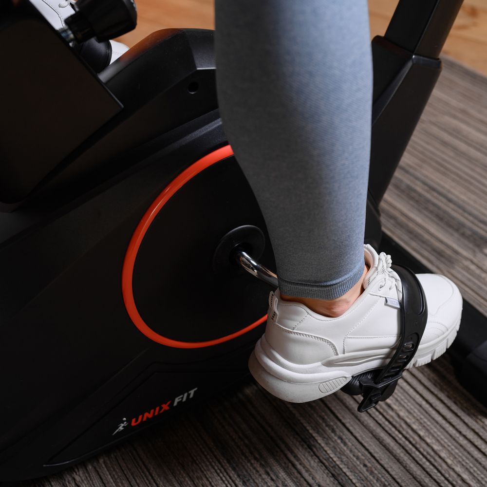 Велотренажер UNIX Fit BL-390E