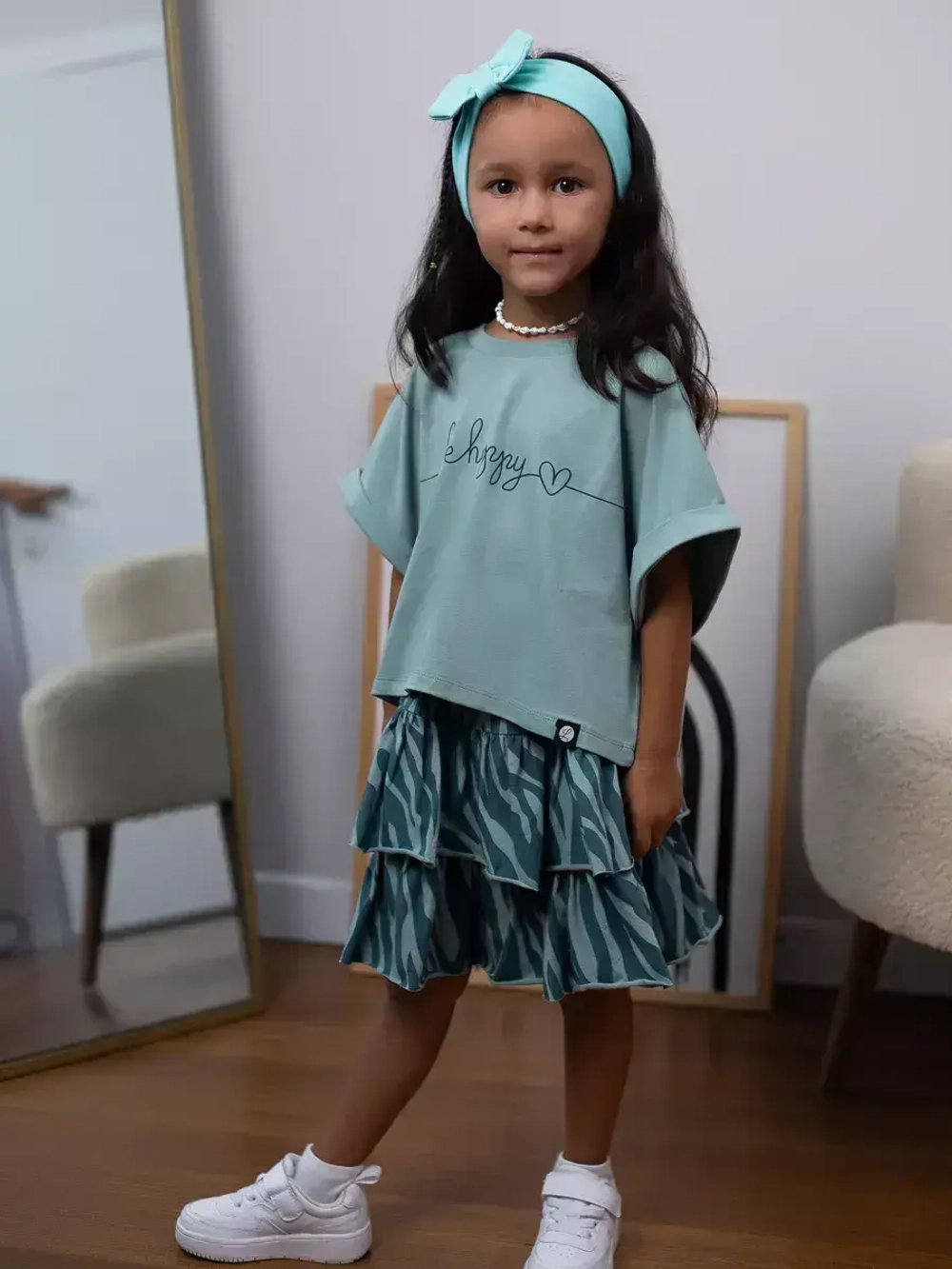 Летний костюм для девочки, юбка и футболка
