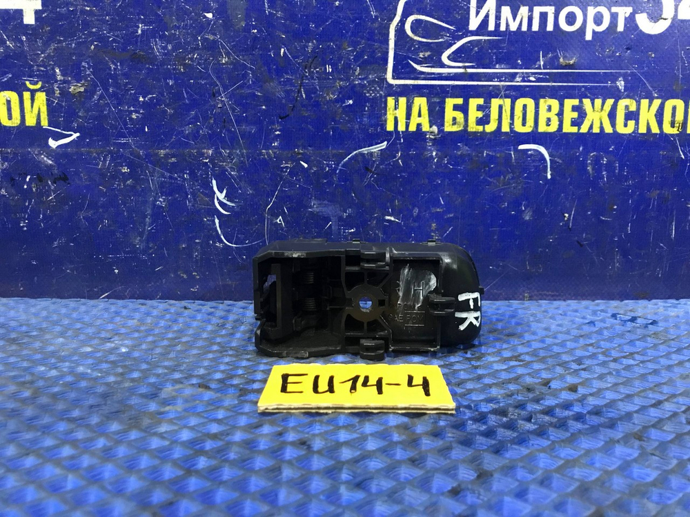 Ручка двери передней правой салонная NISSAN BLUEBIRD 1997