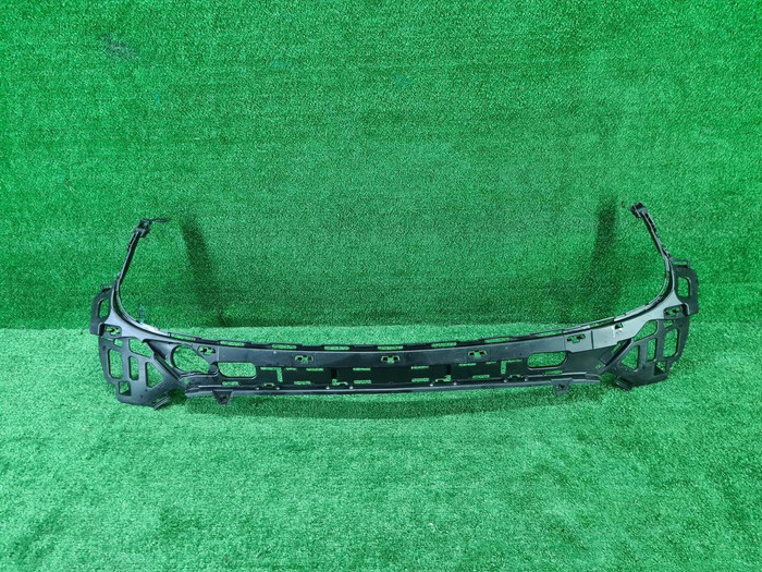 Кронштейн переднего бампера Mercedes GLC X253 (2019-2022) AMG