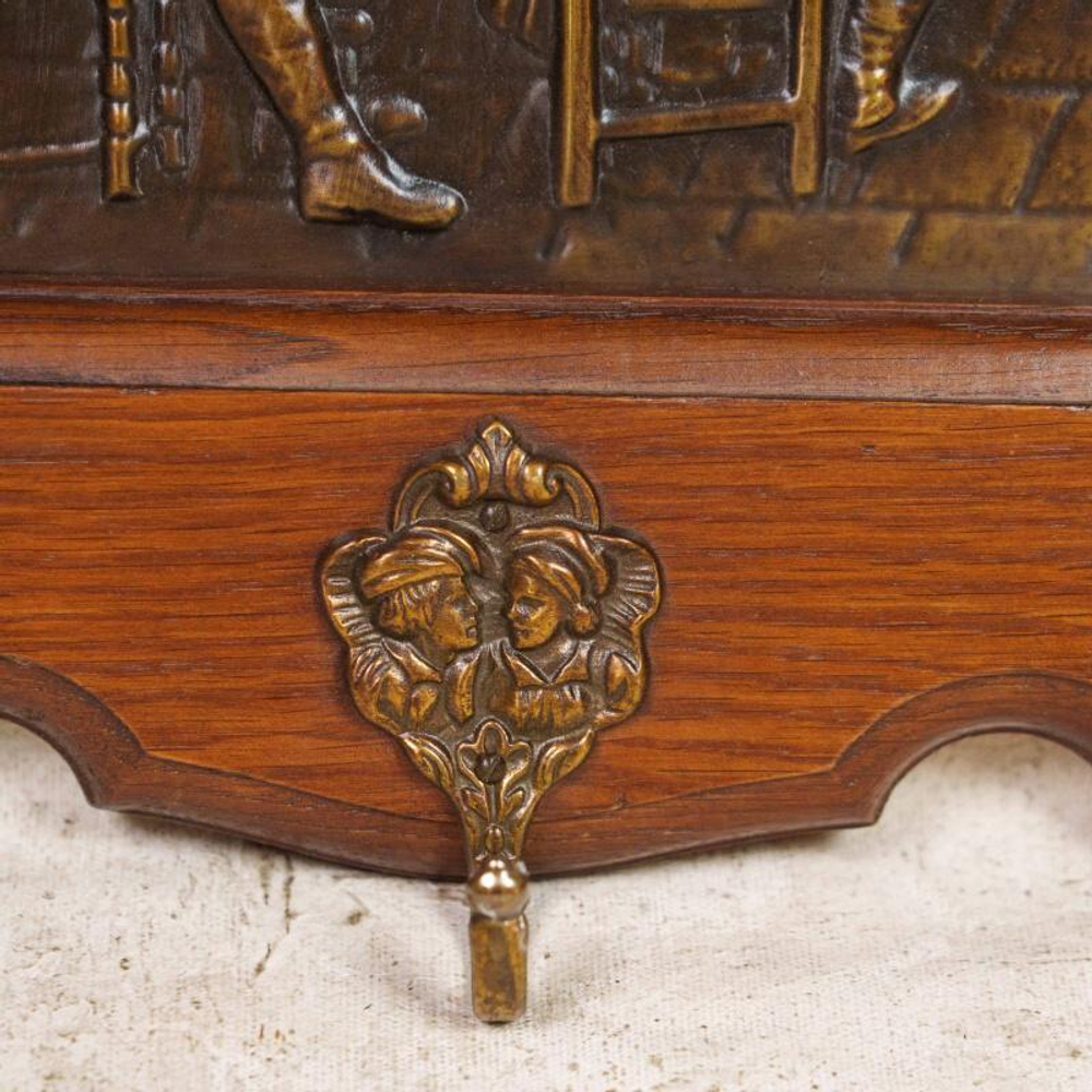 Настенная вешалка в охотничьем стиле