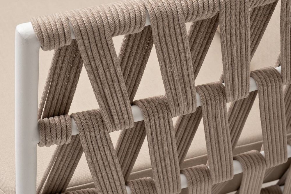 "Диего" диван 2-местный плетеный из роупа, основание дуб, каркас алюминий светло-серый (RAL7035) муар, роуп бежевый круглый, ткань бежевая 052