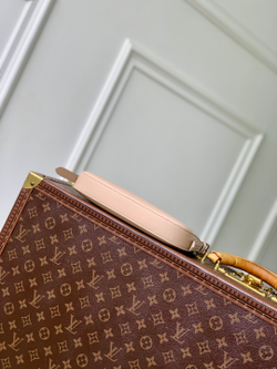 Louis Vuitton Pochette LV Bloom