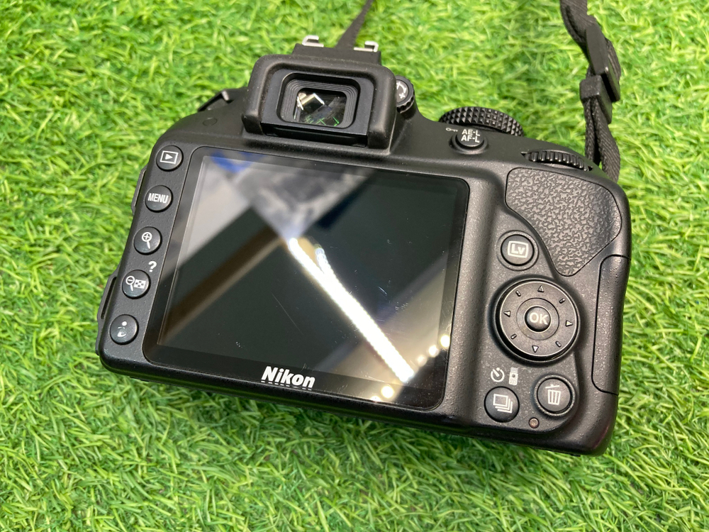 Nikon D3300 Kit 18-55mm 3.5-5.6G VR 700 кадров