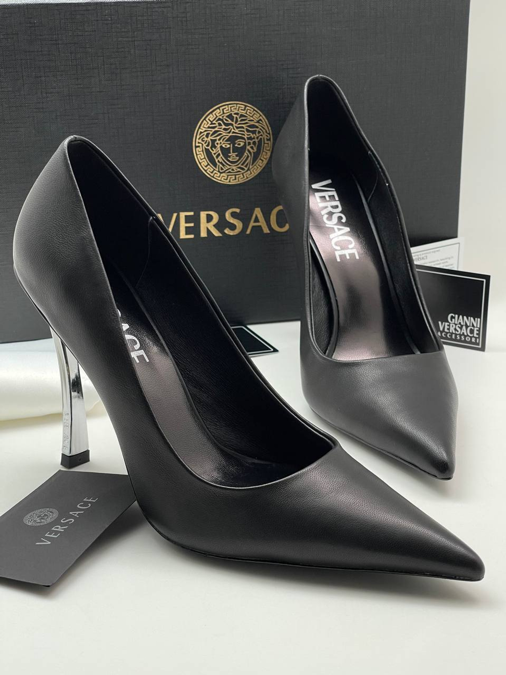 Туфли Versace