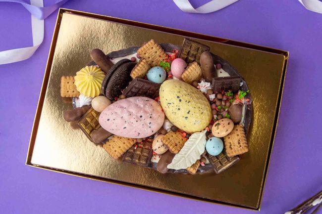 Пасхальное шоколадное яйцо &quot;Весенний букет&quot;, 600 г