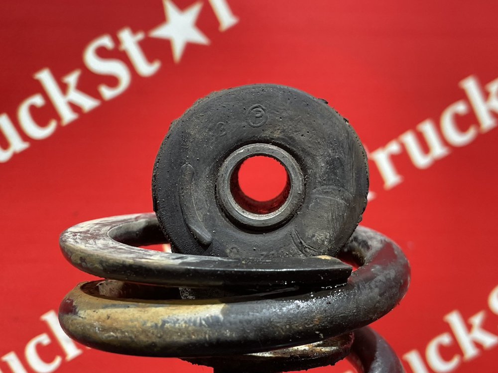 Амортизатор кабины задний