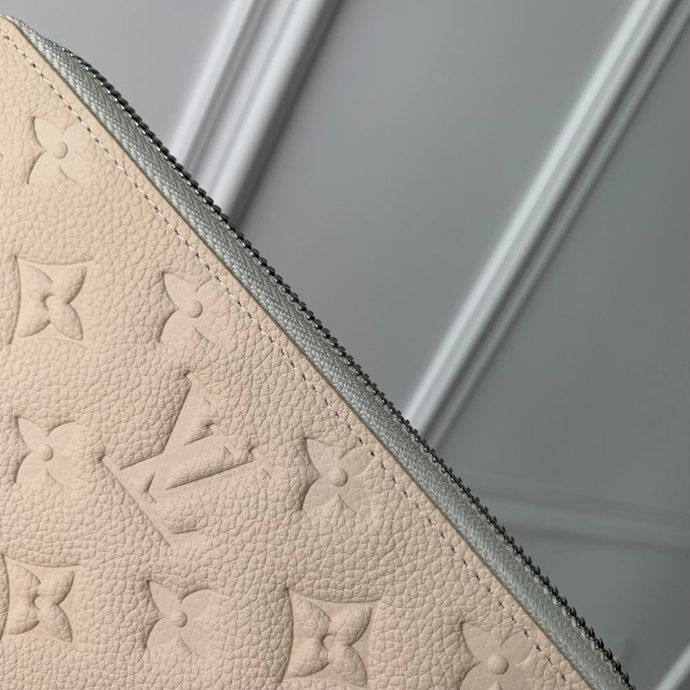 Louis Vuitton Zippy Wallet