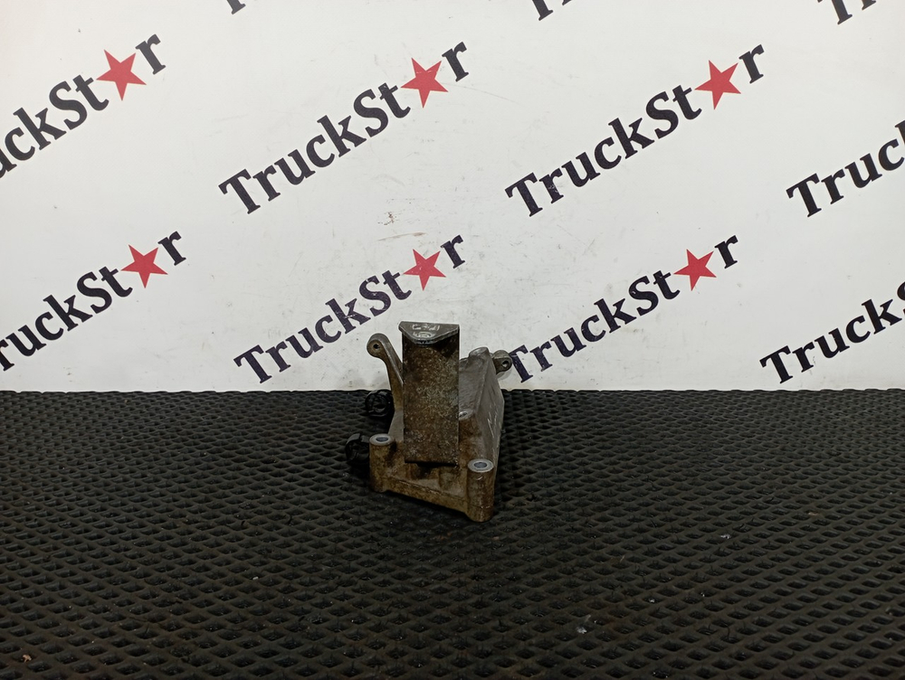 Кронштейн топливного фильтра