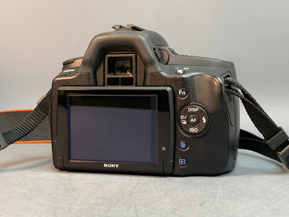 Sony A390 Kit DT 18-55mm SAM 4.500 кадров
