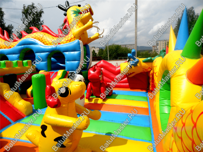 Коммерческий надувной батут "Осьминоги и драконы" 20*8*8 м