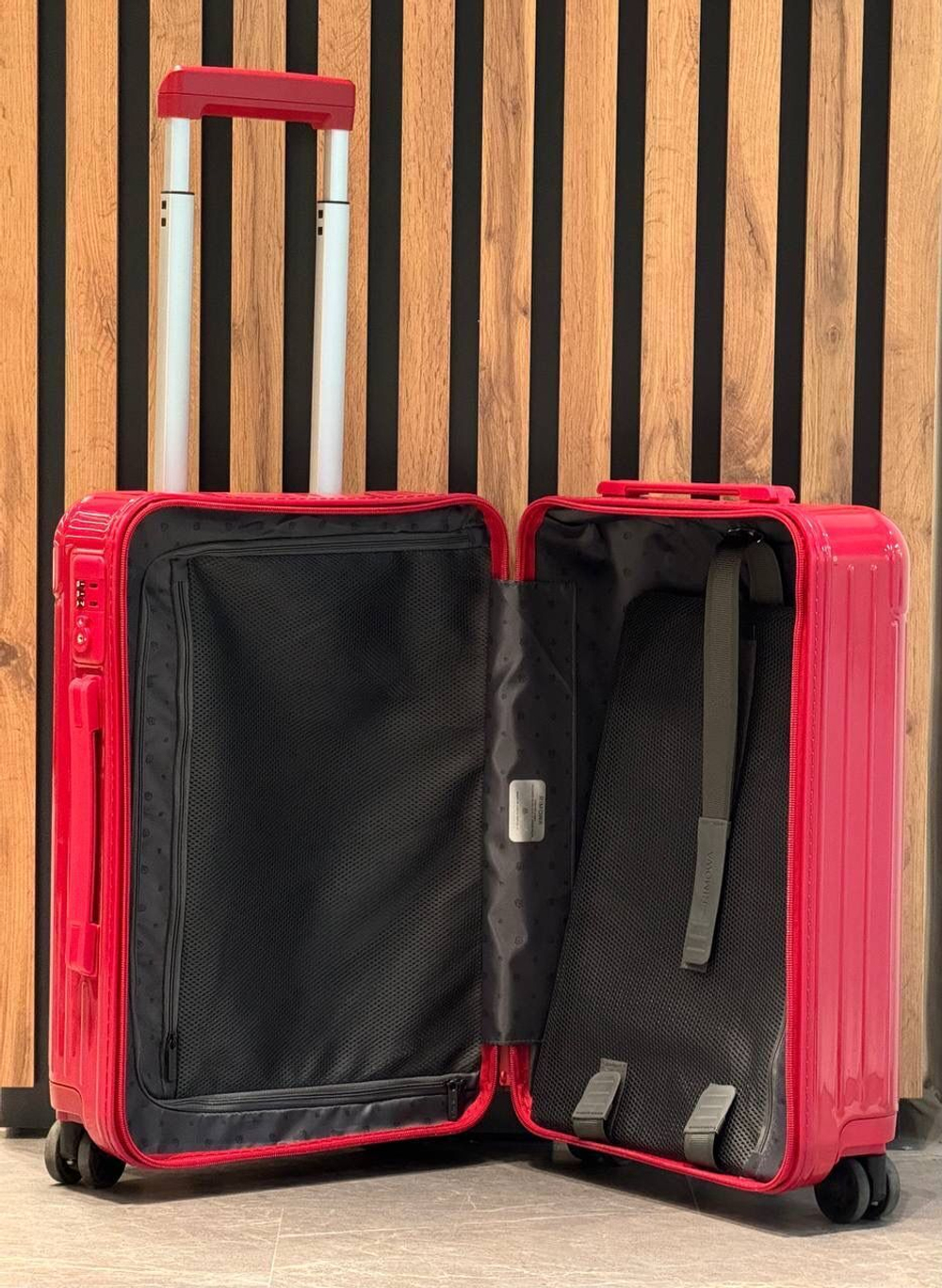 Чемодан Rimowa