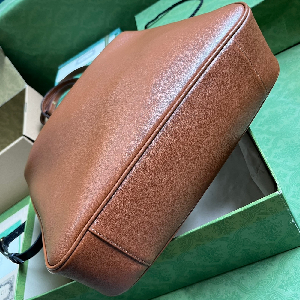 Gucci Diana Medium Shoulder Bag