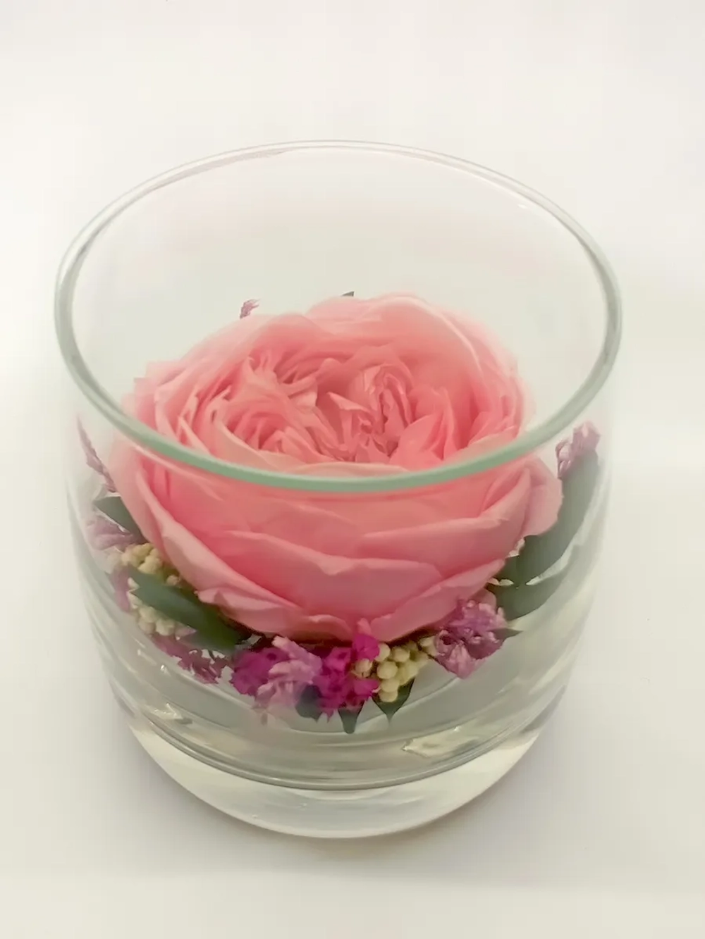 натуральный пион в стекле, вакуум*