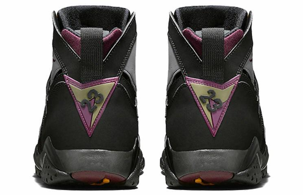 Кроссовки Jordan Air Jordan 7 Retro Bordeaux 2015