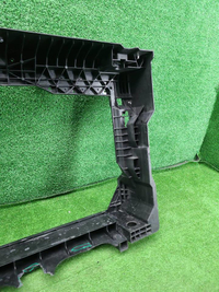 Телевизор Hongqi HS5 (2019-н.в.)