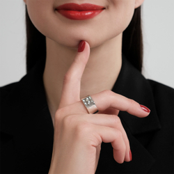 "Каррэ" кольцо в серебряном покрытии из коллекции "Quadro" от Jenavi