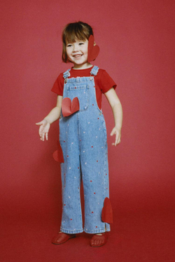 ZARA ДЛИННЫЙ ДЖИНСОВЫЙ КОМБИНЕЗОН С ВЫШИВКОЙ «СЕРДЦА», СИНИЙ