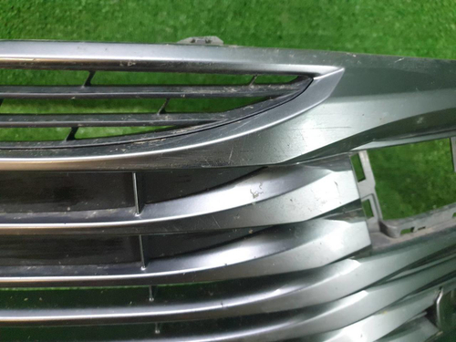 Решетка переднего бампера Toyota Camry xv70 (2017-2021)