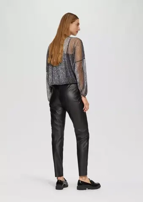 Женские брюки из экокожи