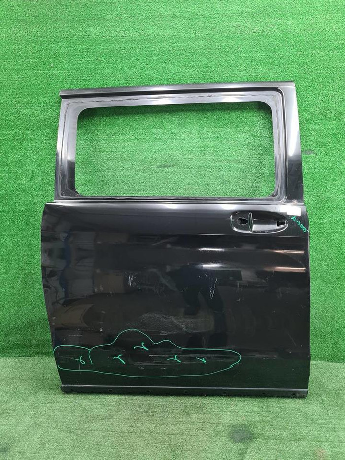 Дверь сдвижная правая Mercedes V w447 (2014-н.в.)