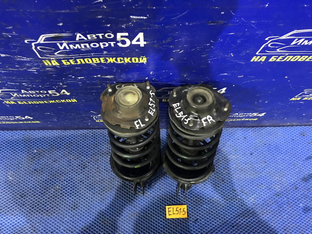 Стойка передняя правая TOYOTA CORSA 1997