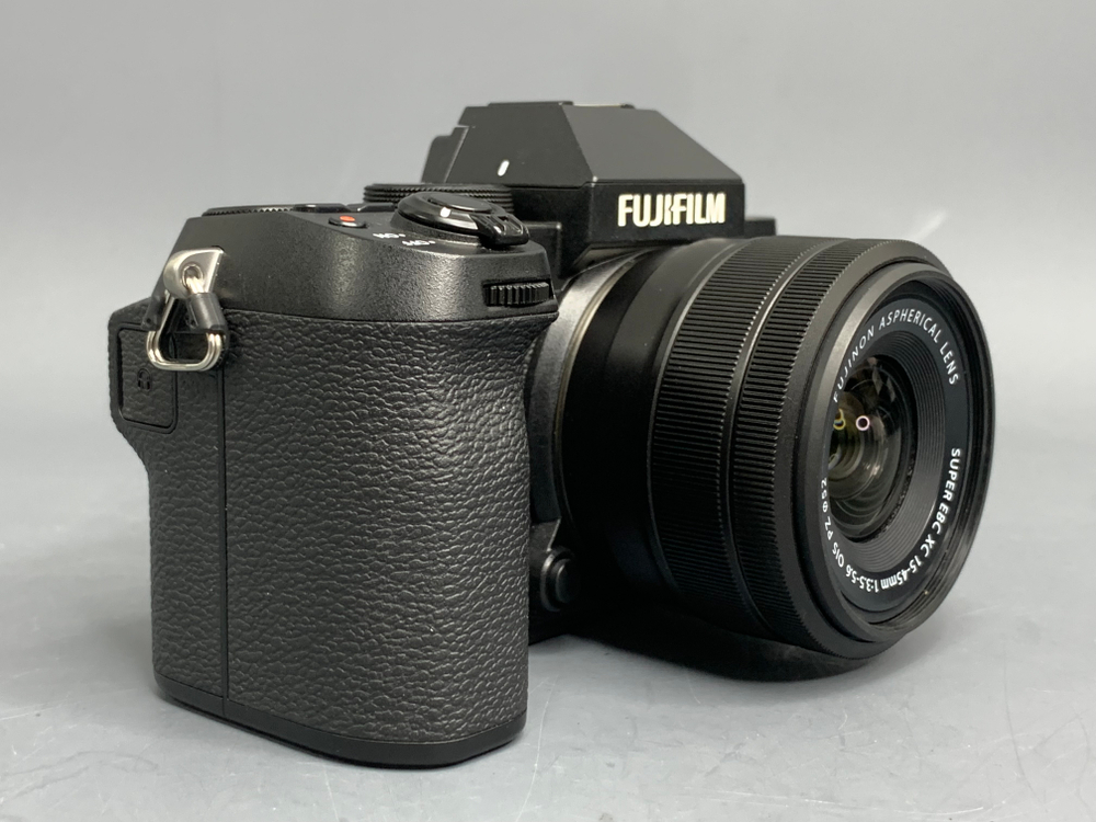 FujiFilm X-S20 Kit XC 15-45mm 130 кадров