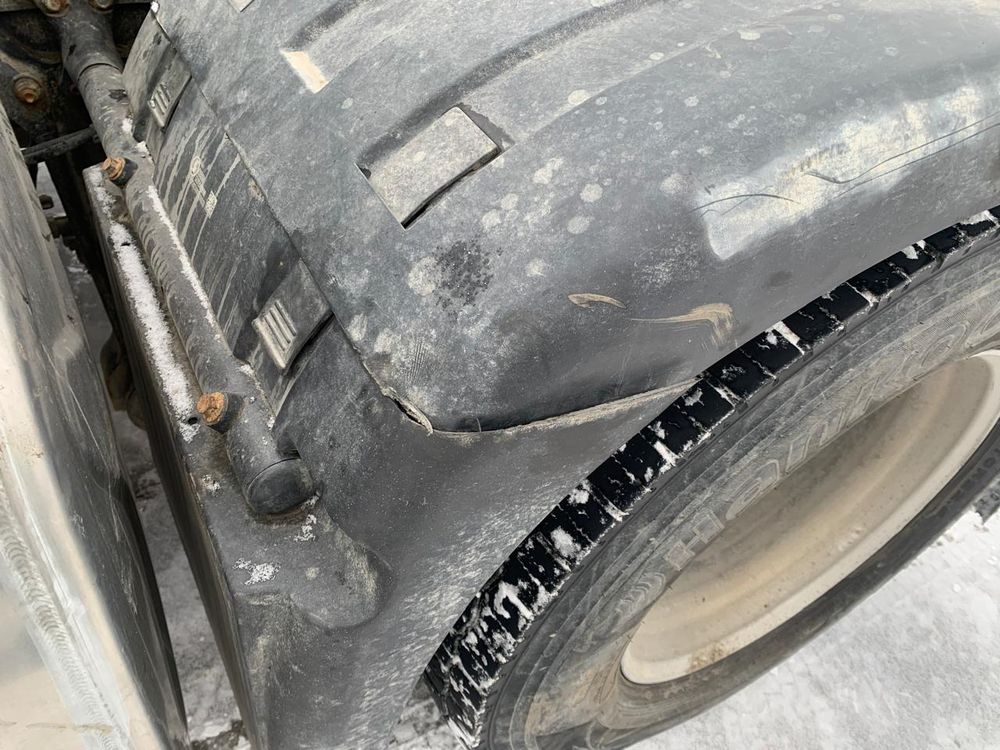 Shacman (Shaanxi) SX* 4x2 Седельный тягач SX4188YY381 (Дизельный, 12,5 л, 473 л.с., МТ)