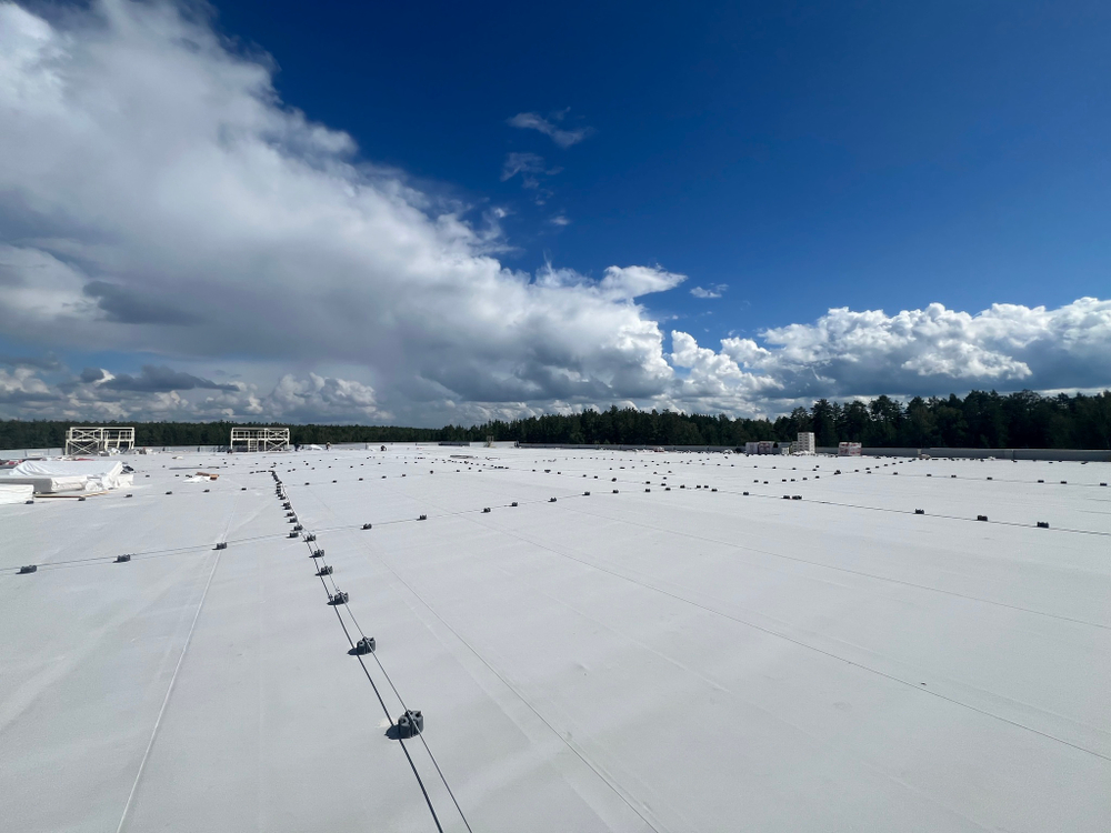 Поставка и монтаж кровли из ПВХ мембраны, монтаж профилированного настила Завод "БЕРИТ"