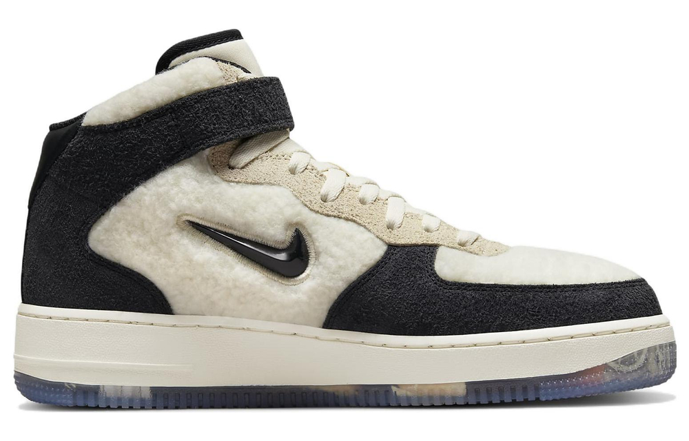 Кроссовки Nike Air Force 1 07 Premium Panda