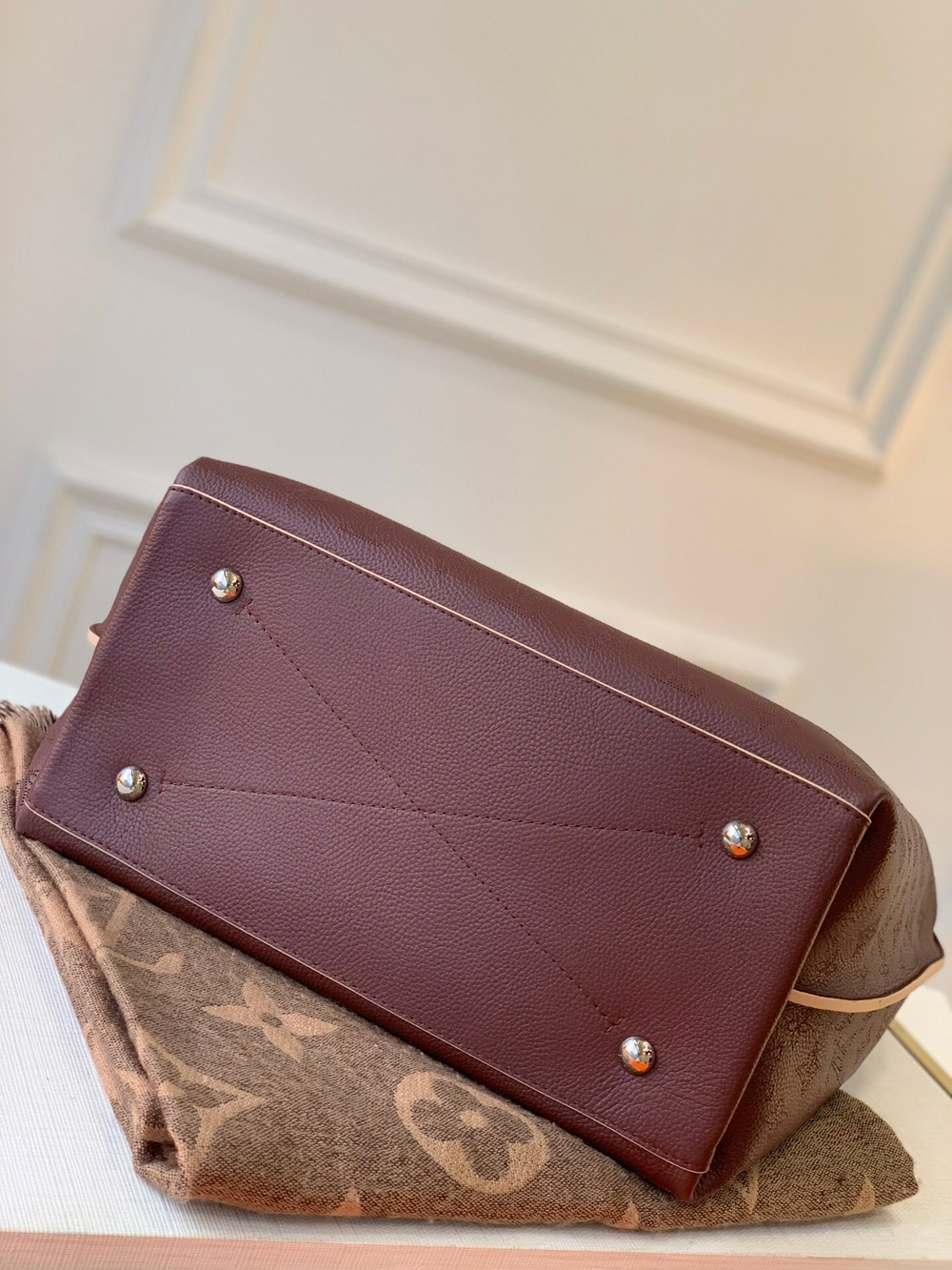 Louis Vuitton Carmel Hobo Bag