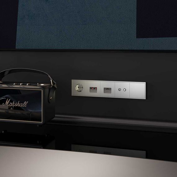 Рамка пластиковая Voltum S70 на 5 постов, (шелк) VLS100504