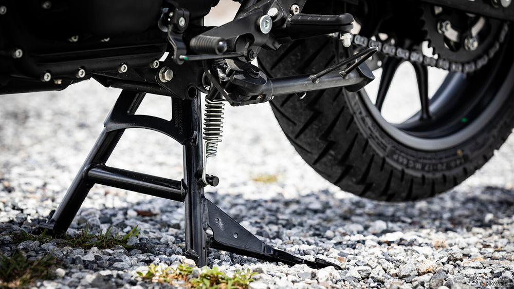 Royal Enfield Hunter 350 Rebel Red