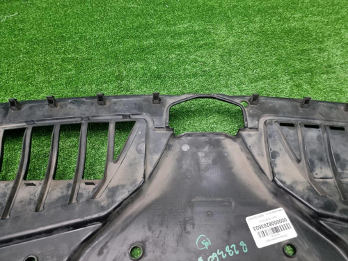 Кожух замка капота Audi A8 4 D5 (2017-2022)