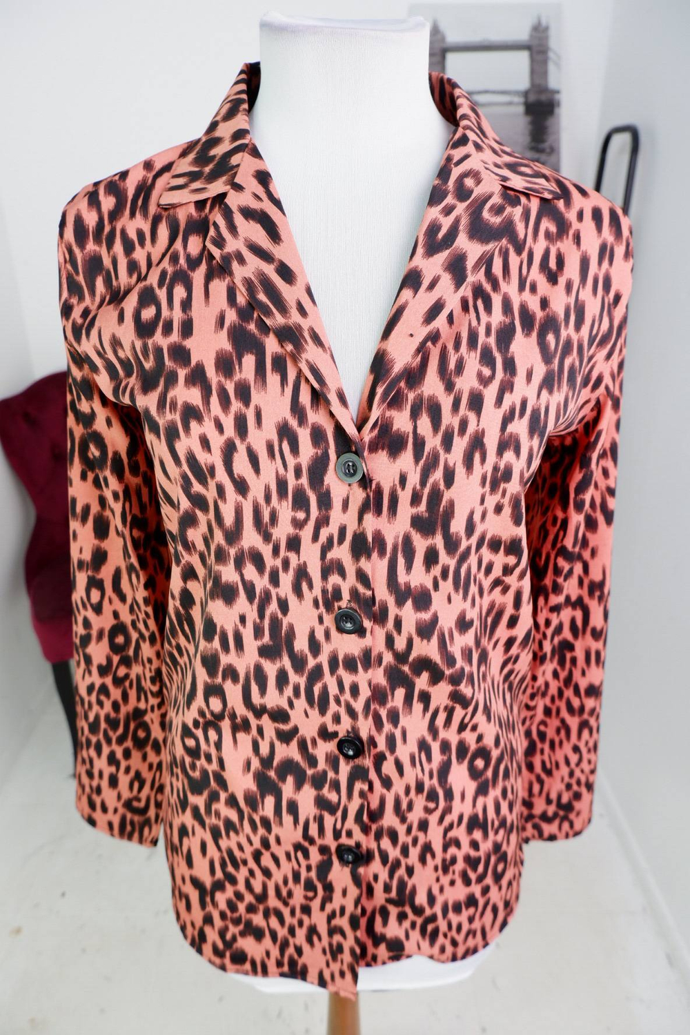 Блузка с ярким принтом, маркировка S, визуально на 44 размер