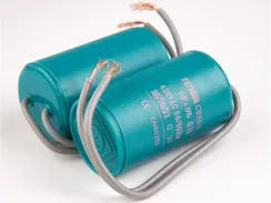 Пусковой конденсатор 70мкФ 450в гибкие выводы / CBB60 / FARATON