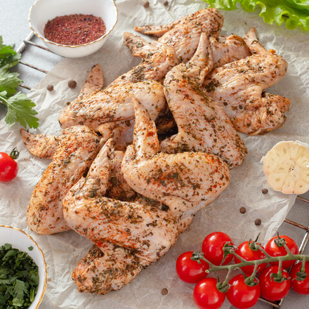 Крылья куриные, маринованные, не острые. 8 штук.