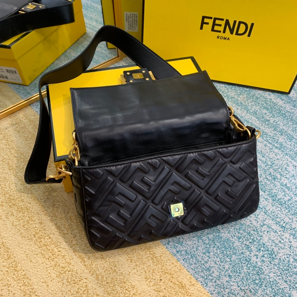 Fendi Baguette 27 cm